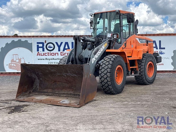 2018-doosan-dl220-5-image-1