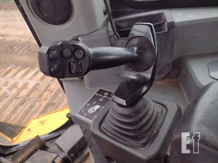 2020-deere-850l-lgp-image-10