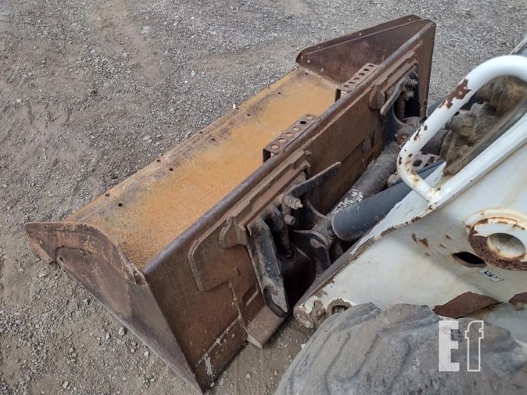 2012-bobcat-s650-image-18