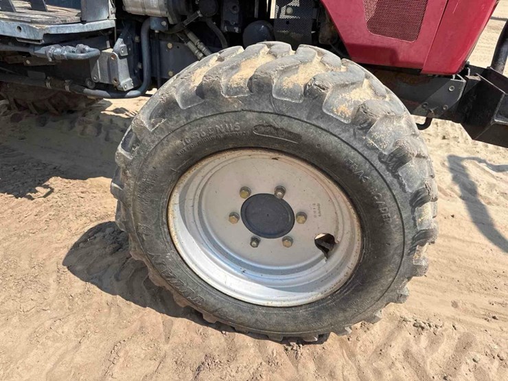 mahindra-2810-image-11
