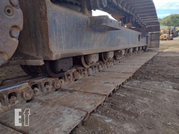 2013-deere-210g-lc-image-25