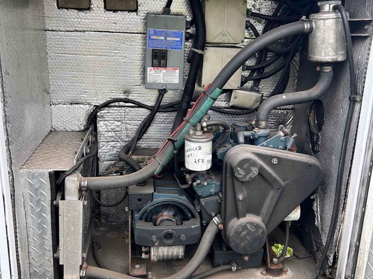 2008-ford-ambulance-image-27
