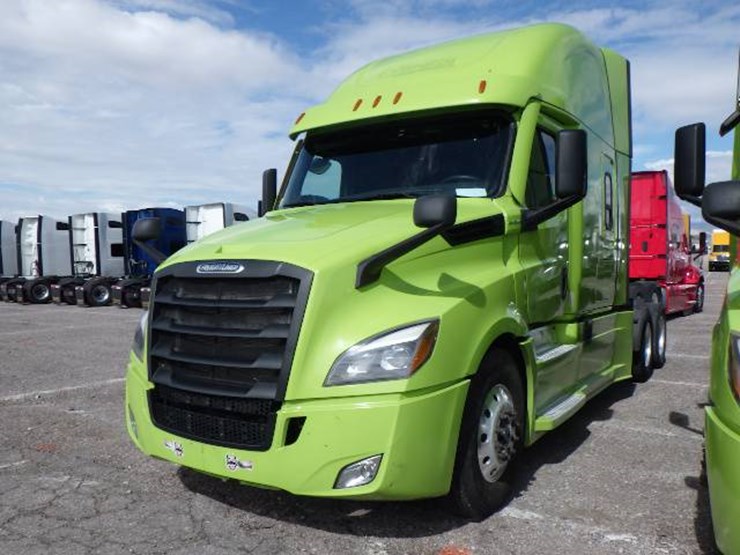 2023-freightliner-cascadia-126-image-1