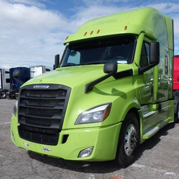 2023 FREIGHTLINER CASCADIA 126