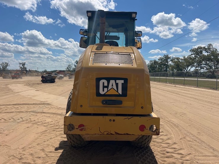 2019-caterpillar-cs44b-image-3
