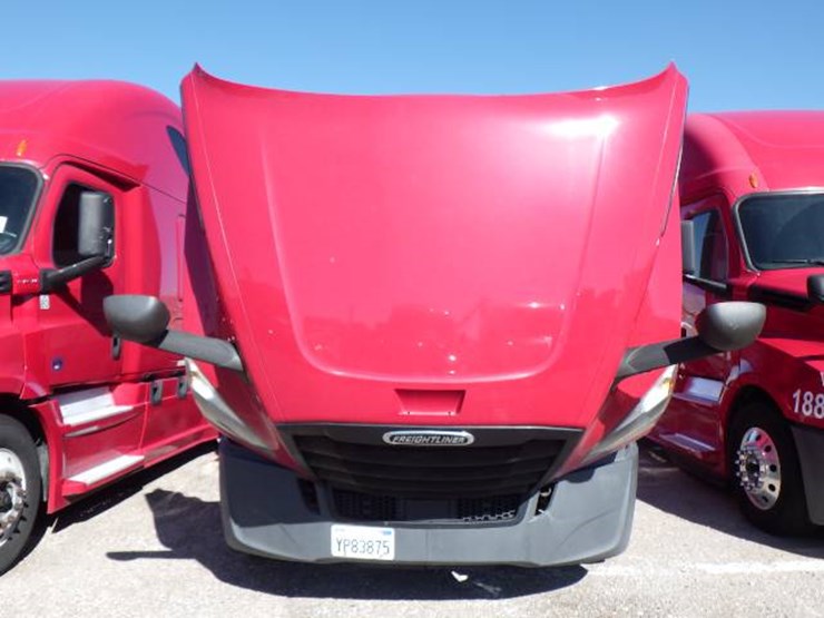 2020-freightliner-cascadia-126-image-19
