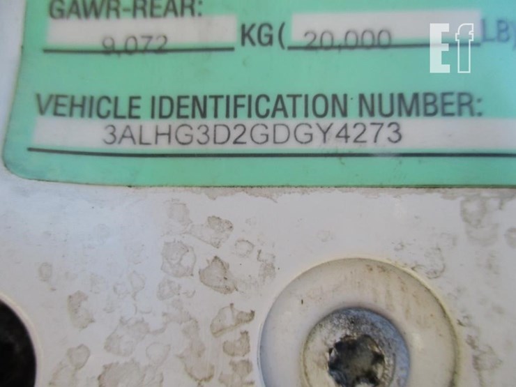 2016-freightliner-114sd-image-23