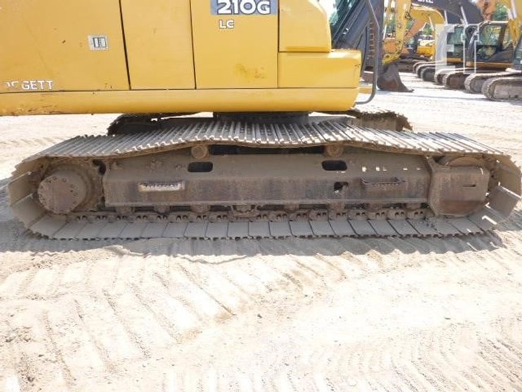 2017-deere-210g-lc-image-22
