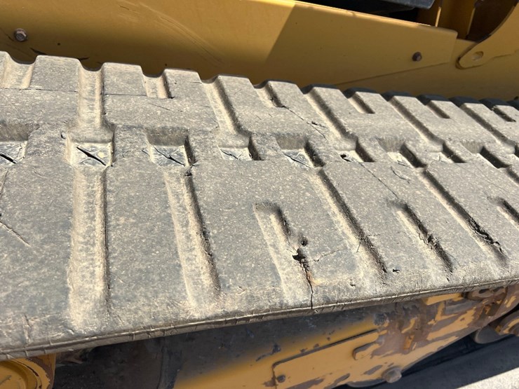 2019-caterpillar-289d3-image-21