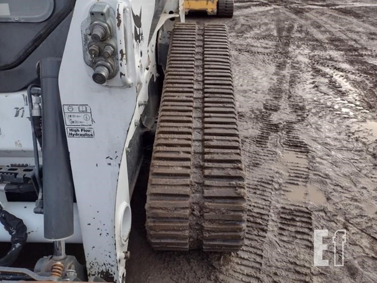 2021-bobcat-t870-image-27