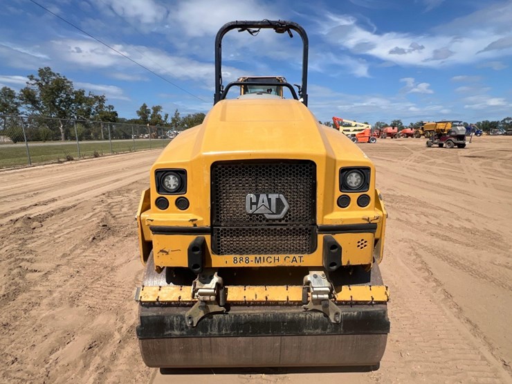 2021-caterpillar-cb2.7-image-6