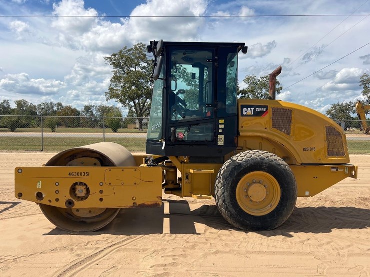 2019-caterpillar-cs44b-image-1