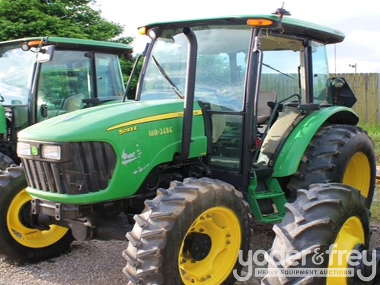 2009-john-deere-5093e-image-1