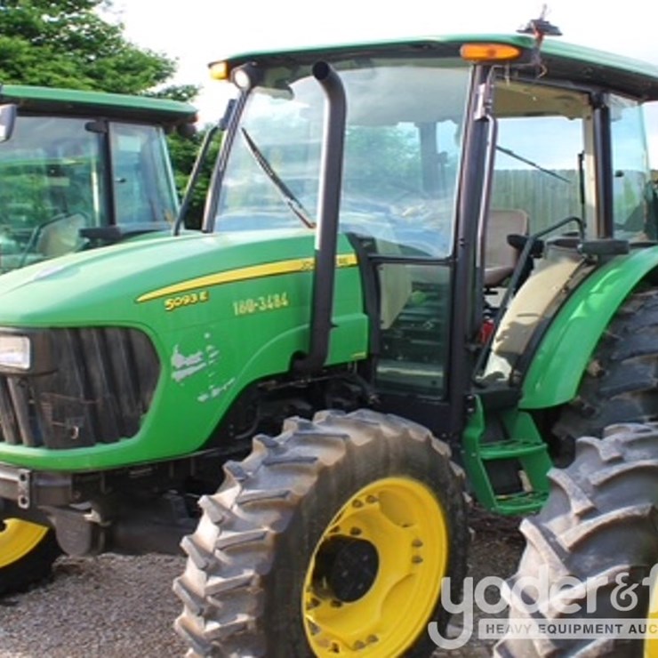 2009 JOHN DEERE 5093E