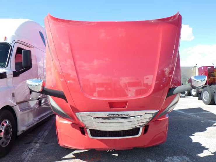 2020-freightliner-cascadia-126-image-19