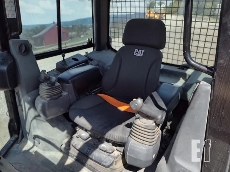 2021-caterpillar-d3-image-15