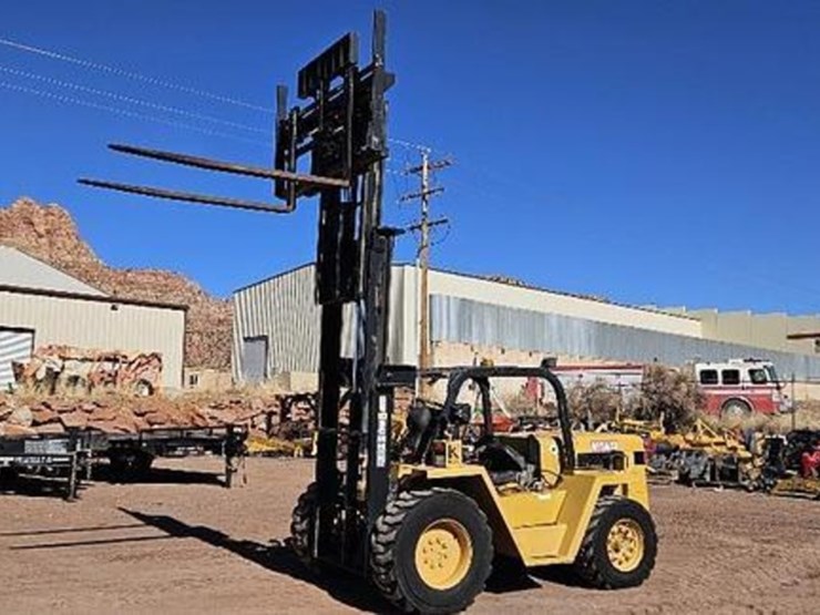 2012-all-terrain-forklift-image-8