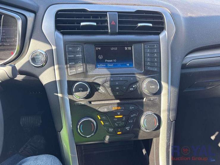 2018-ford-fusion-hybrid-sedan-image-15