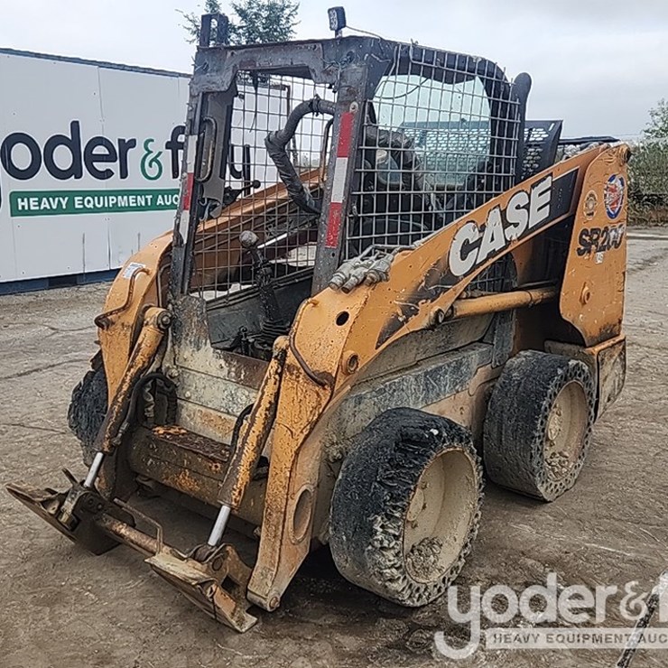 2011 CASE SR200