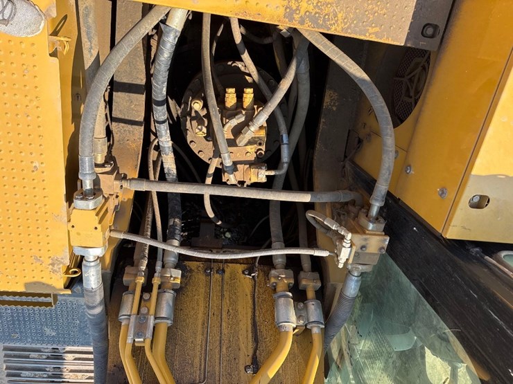 2014-caterpillar-336el-image-26