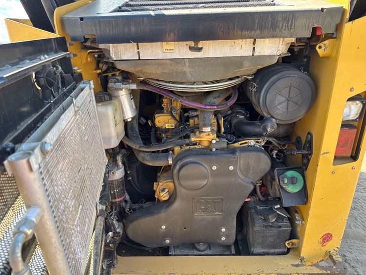 2014-caterpillar-299d-image-19