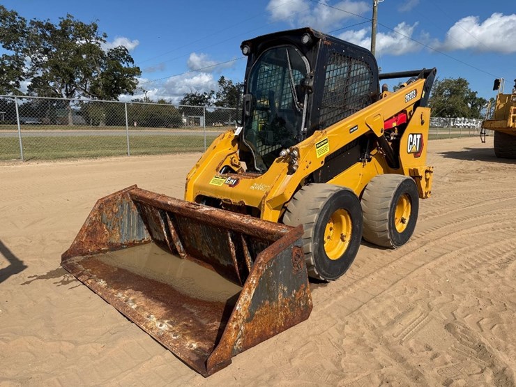 2021-caterpillar-262d3-image-2