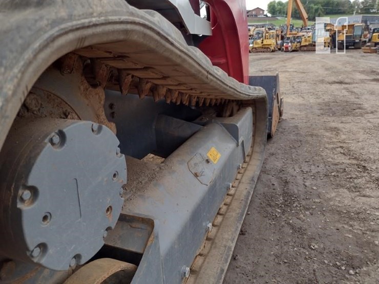 2019-takeuchi-tl8-image-21
