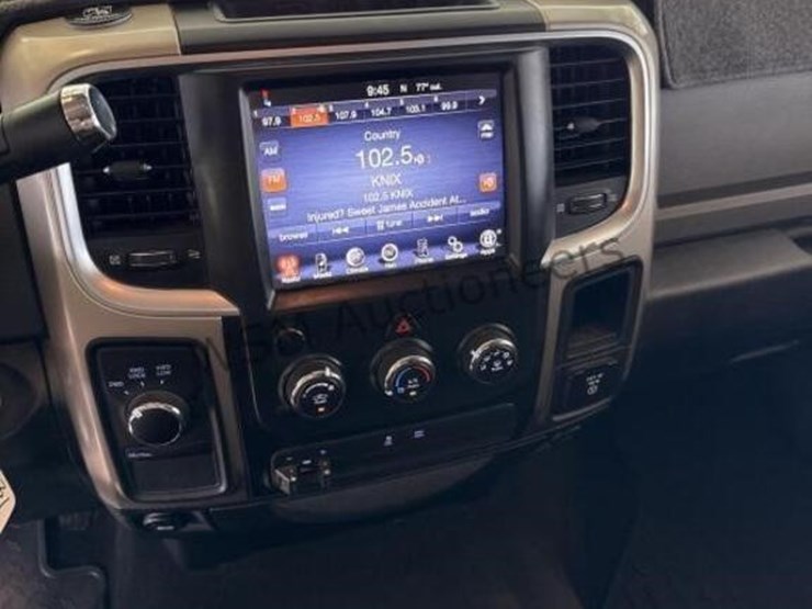 2015-ram-2500-slt-image-27