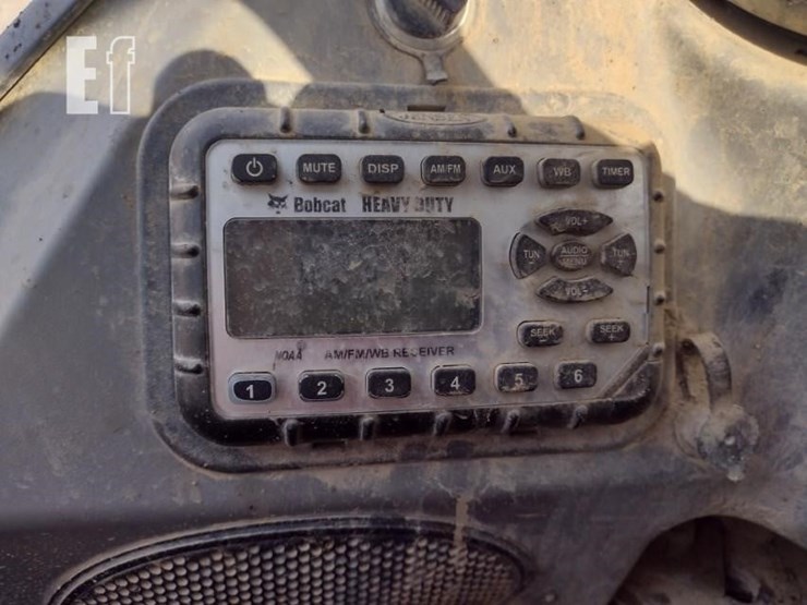 2019-bobcat-t740-image-10