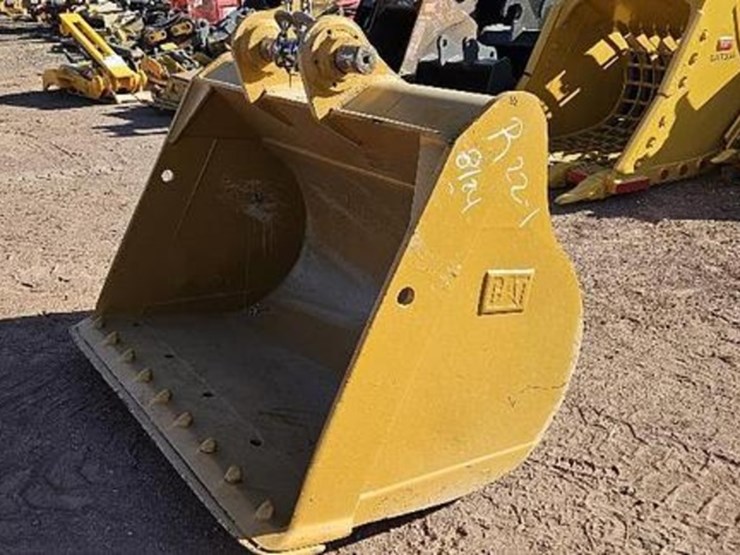 68"-excavator-bucket-image-1
