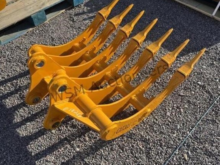 caterpillar-305-image-1