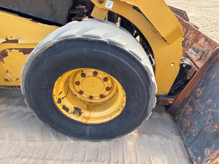 2021-caterpillar-262d3-image-11