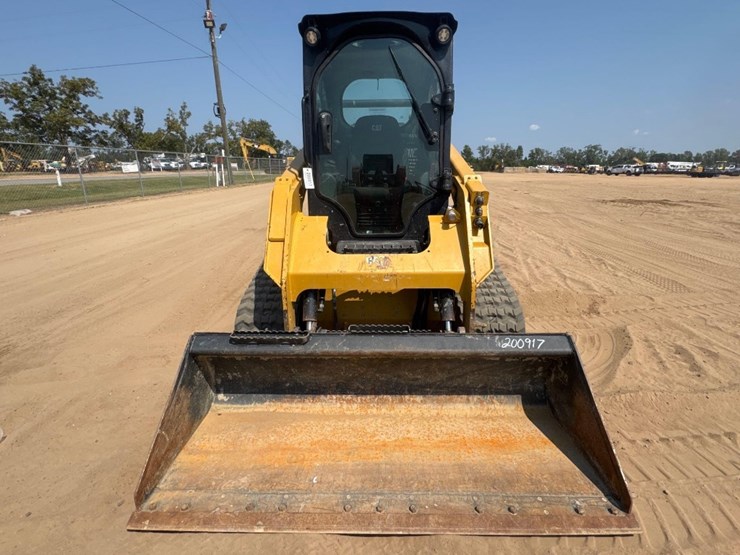2023-caterpillar-259d3-image-3