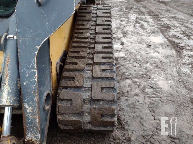 deere-329d-image-26