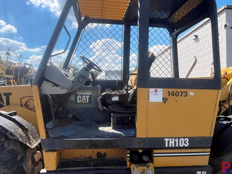 caterpillar-th103-image-9