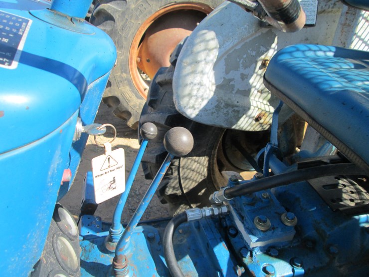 ford-2000-image-21
