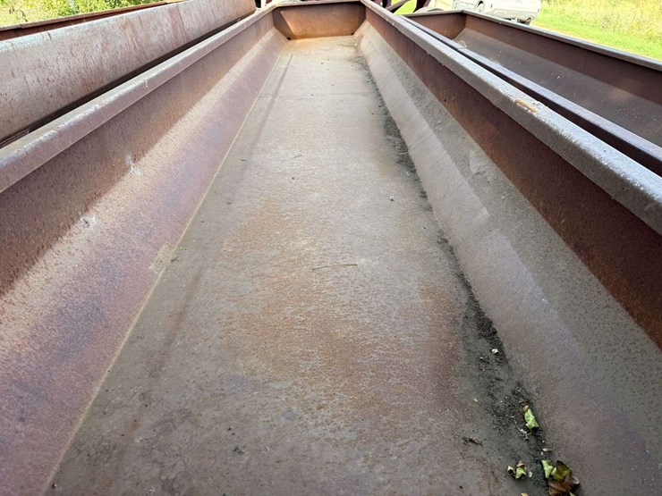 (2)-macksteel-feed-bunks,-22’-long,-43”-wide,-29”-tall,-15”-deep-image-3