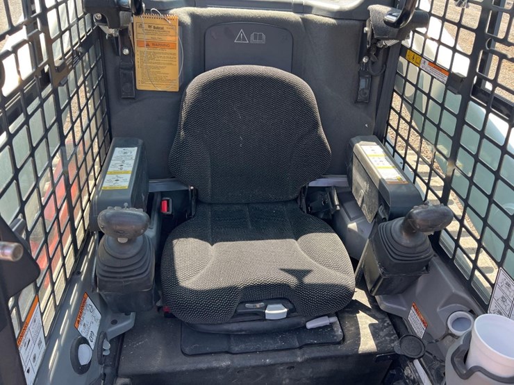 2023-bobcat-t770-image-27
