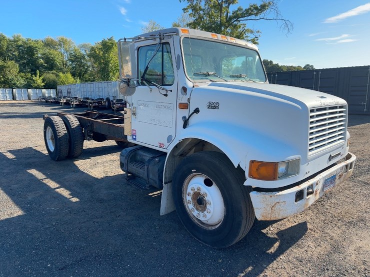 1997-international-4700-image-7