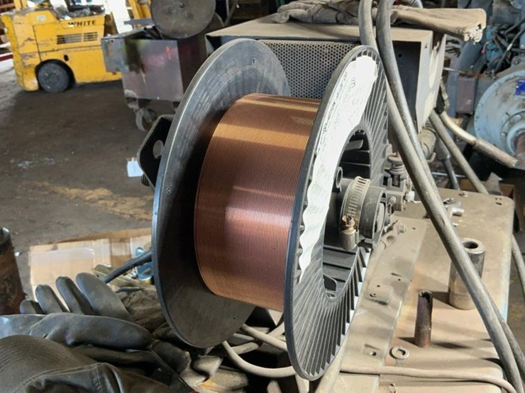 #115-•-miller-deltaweld-450-welder-image-20