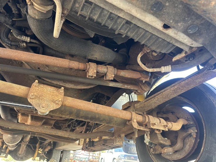 2004-ford-f550-xl-image-39