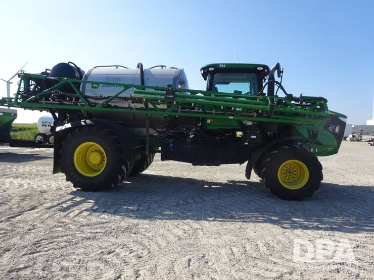 2020-john-deere-f4365-image-17