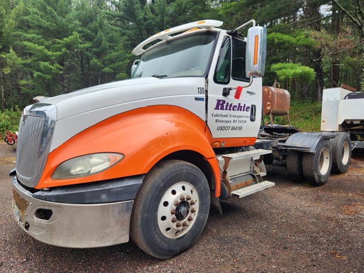 2011-international-prostar-image-1