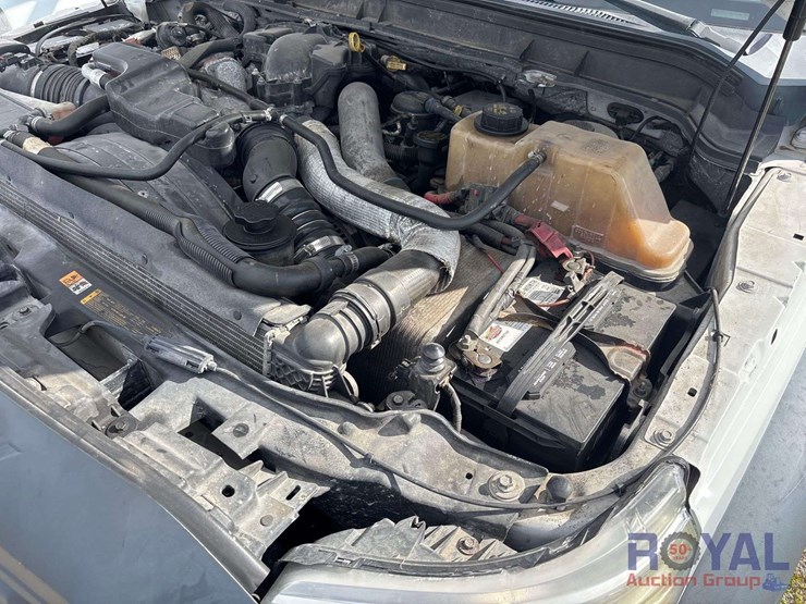 2013-ford-f550-image-28