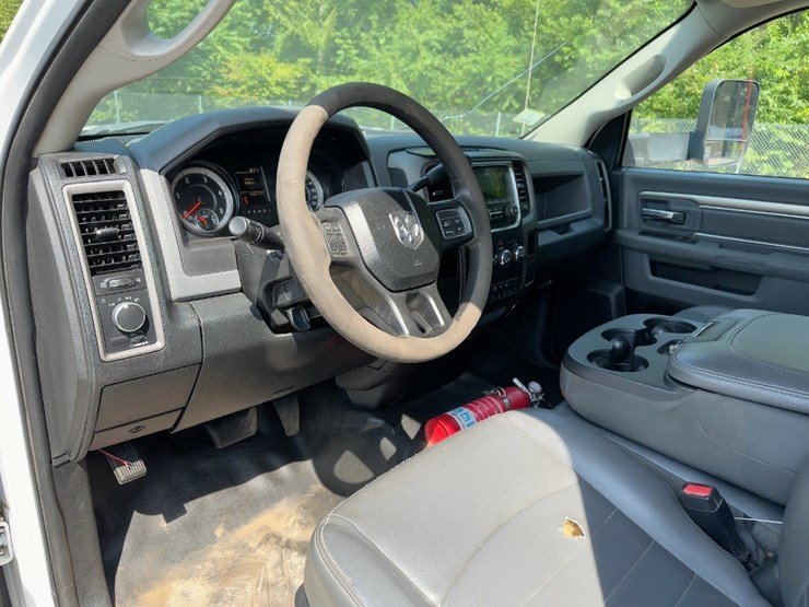 2016-dodge-ram-5500-image-21