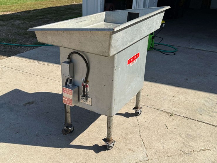 toledo-commercial-meat-grinder,-220v.-this-item-is-located-in-south-dakota,-therefore-south-dakota-s-image-3