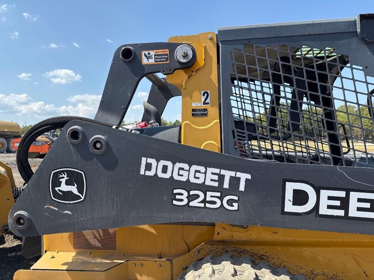 2019-deere-325g-image-21