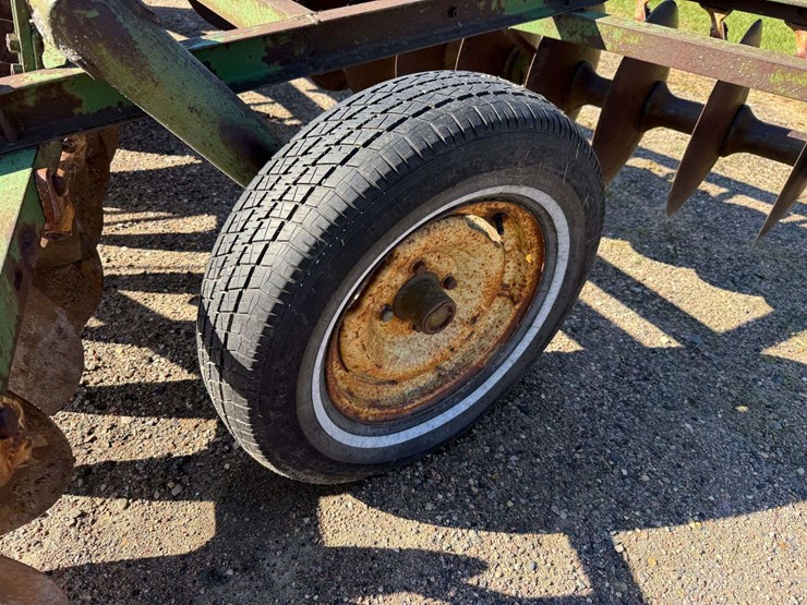 john-deere-12-image-14