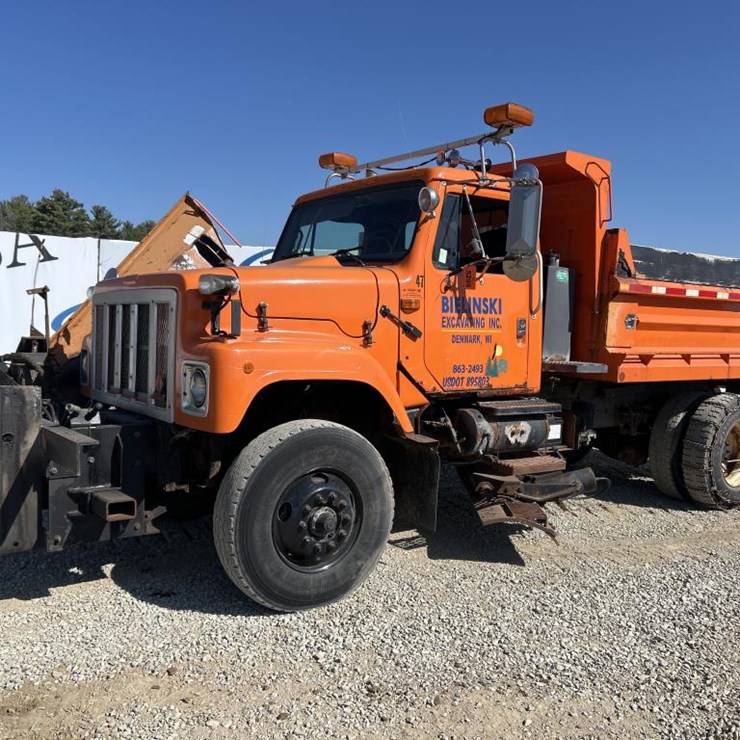 2001 INTERNATIONAL 2554