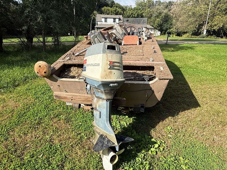 mirro-craft-boat,-motor-and-trailer,-65hp-evinrude-engine,-aluminum-boat,-has-been-stored-for-approx-image-6